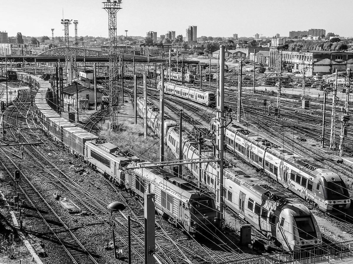 faisceau ferroviaire gare de bordeaux saint jean